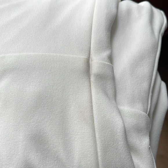 Exceptional Romance White Off-the-Shoulder Mermaid Maxi Dress Medium - Picture 8 of 13